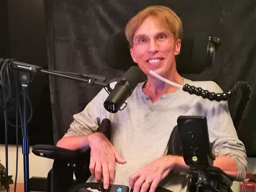 Ετοιμοθάνατος επιστήμονας μετατρέπεται στο πρώτο cyborg	