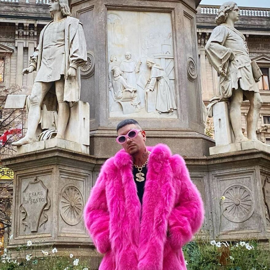 Σνικ: Δεν έχω τελειώσει το λύκειο, είμαι διαβασμένος, έχω τελειώσει το σχολείο του δρόμου