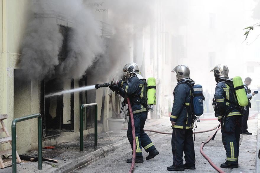 Υπό έλεγχο η φωτιά σε σπίτι στην Κυψέλη