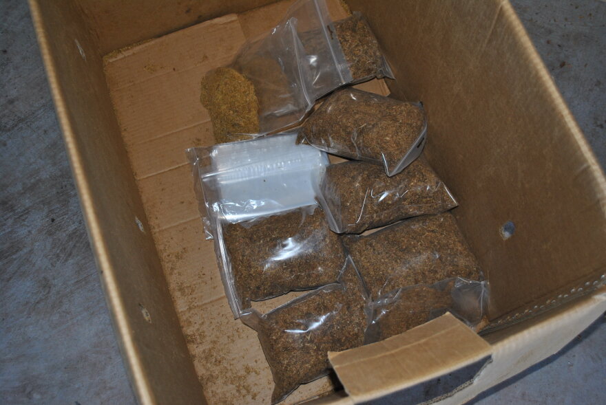 Λαμία: Θα έστελναν δυόμισι τόνους λαθραίου καπνού μέσω ΚΤΕΛ - Δείτε φωτογραφίες