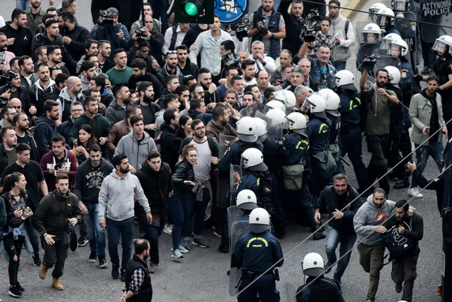Μαζική η πορεία για την επέτειο του Πολυτεχνείου
