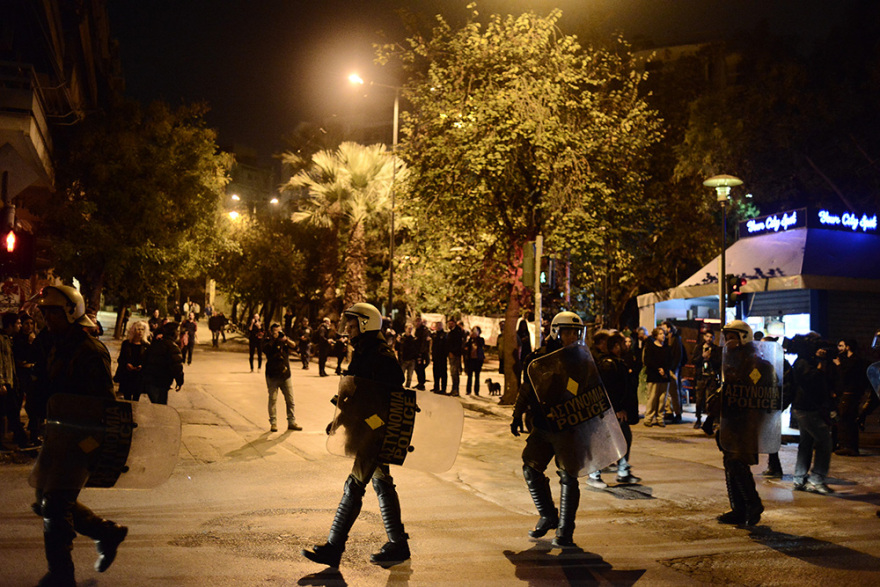 Εξάρχεια- Βίντεο: ΜΑΤ σε ταράτσες πολυκατοικιών - Έξι συλλήψεις