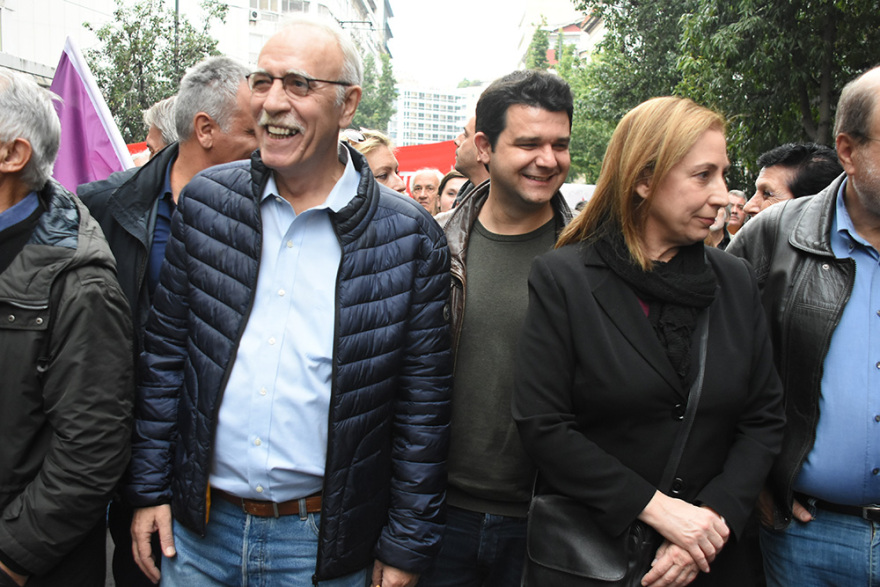 Πολυτεχνείο - Πορεία: Επικεφαλής ο Τσίπρας στο μπλοκ του ΣΥΡΙΖΑ