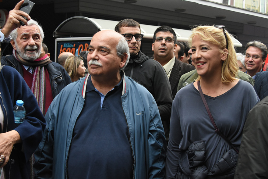 Πολυτεχνείο - Πορεία: Επικεφαλής ο Τσίπρας στο μπλοκ του ΣΥΡΙΖΑ