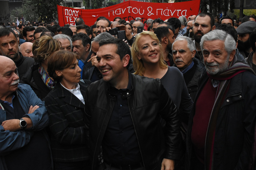 Πολυτεχνείο - Πορεία: Επικεφαλής ο Τσίπρας στο μπλοκ του ΣΥΡΙΖΑ