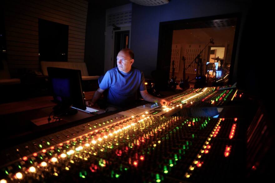 Νίκος Ζιώγαλας: Η Pemtousia της «Βασιλικής»