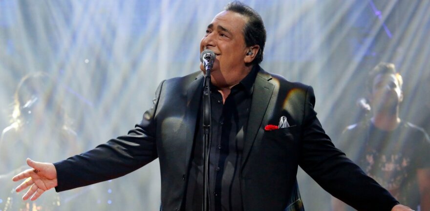 Βασίλης Καρράς: Τι έλεγε για τον εαυτό του και τα σουξέ του - Τα 18+1 ποτά που κέρασε στο μπαρ 