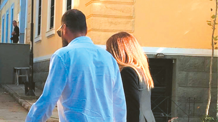 Ερωτικό σκάνδαλο στην TV: Το «πολυεργαλείο» της παρουσιάστριας αποκαλύπτει