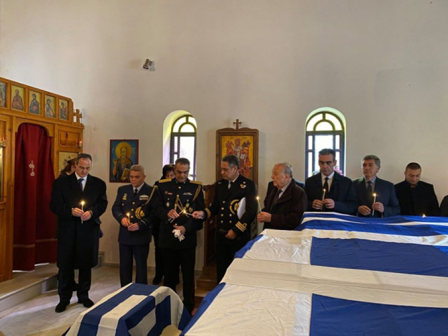 Αλβανία: Συγκίνηση στην ταφή οστών 193 Ελλήνων πεσόντων στο έπος του '40