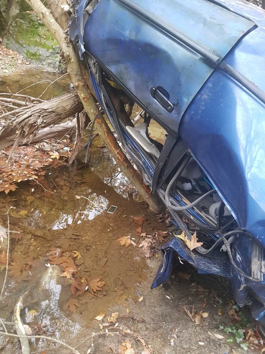 Κατερίνη: Σήμερα η κηδεία μάνας και κόρης - Σοκάρουν οι φωτογραφίες με το κατεστραμμένο αυτοκίνητο