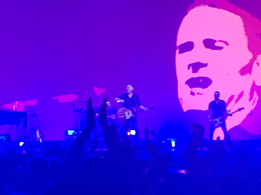 Ο Μπράιαν Άνταμς ταρακούνησε το ΟΑΚΑ: Greeks wanna rock