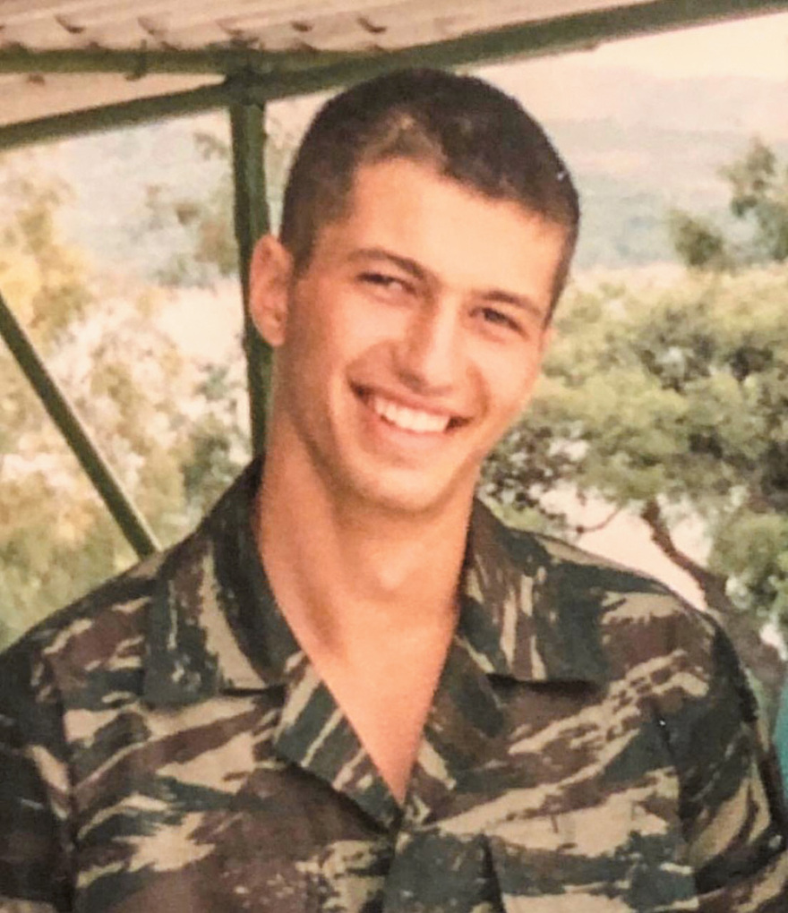 Δημήτρης Σειρηνάκης: Ο βασιλιάς του πορνό δεν είναι γυμνός