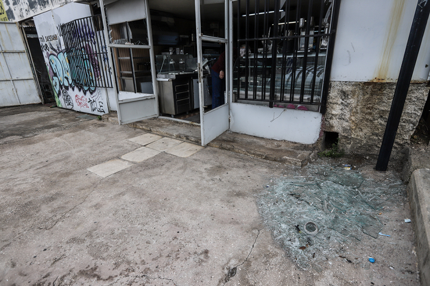 Έκρηξη σε sex shop στην Ιερά Οδό: Δείτε φωτογραφίες από το κατεστραμμένο κατάστημα