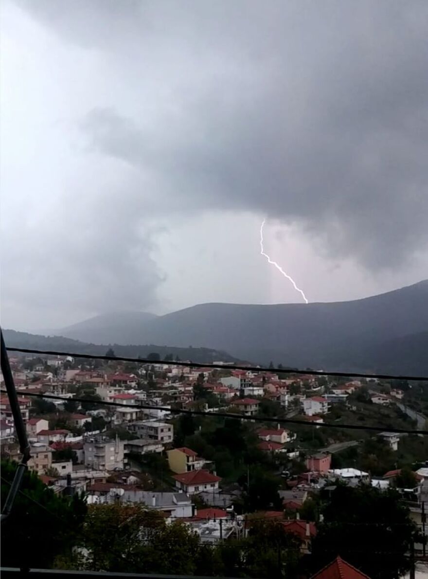 Κακοκαιρία: Άνοιξαν οι ουρανοί στην  Αττική