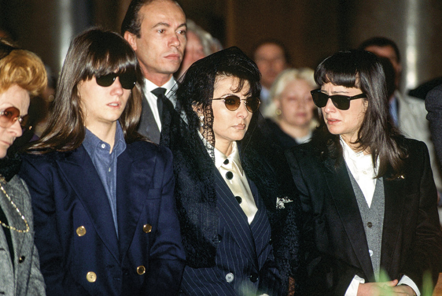 Lady Gaga: Η «μαύρη χήρα» του Μαουρίτσιο Γκούτσι