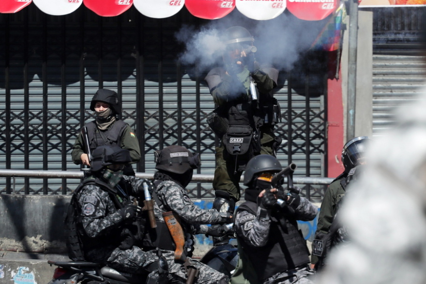 Νέα επεισόδια στη Βολιβία: Διαδήλωση με τα πέντε φέρετρα των νεκρών της Τρίτης