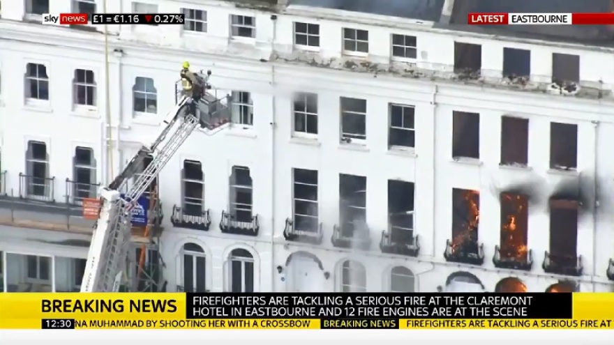 Βρετανία: Μεγάλη πυρκαγιά σε ξενοδοχείο στο Ίστμπουρν