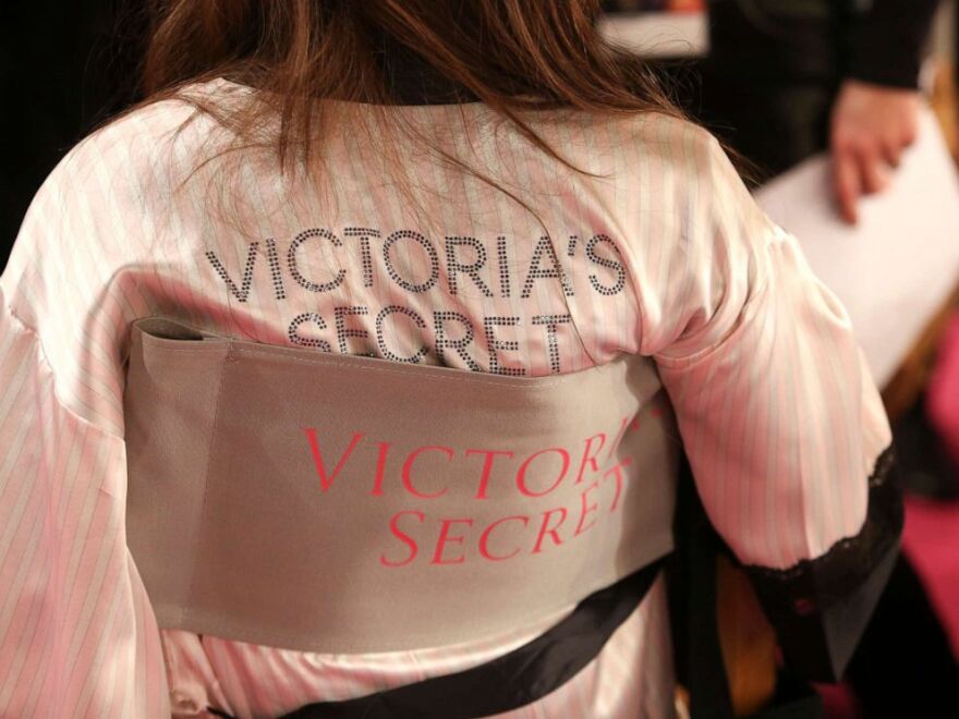 Victoria's Secret - Τέλος εποχής για τα «αγγελάκια»: Ακυρώνεται η επίδειξη μόδας