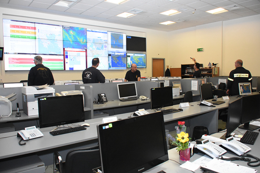 Θρίλερ στο Αντίρριο: Αναποδογύρισε σκάφος - Ανασύρθηκε νεκρός ο ένας επιβάτης, αναζητείται ο δεύτερος