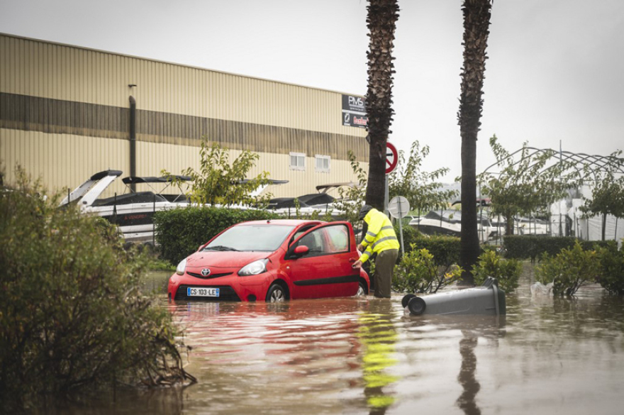 Χάος από τις πλημμύρες σε Γαλλία και Ιταλία: Στους πέντε αυξήθηκαν οι νεκροί