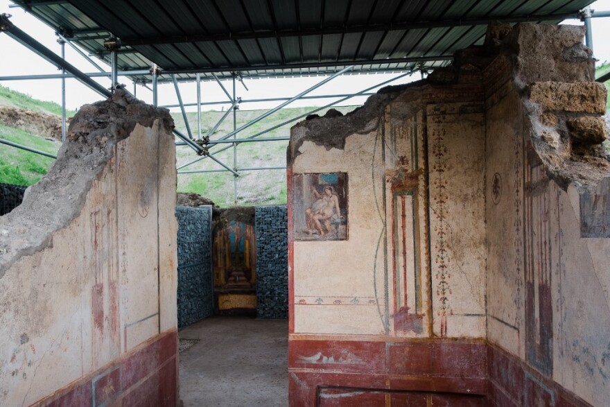 Στην Πομπηία παρουσιάζεται για πρώτη φορά η ερωτική νωπογραφία της Λήδας και του Δία