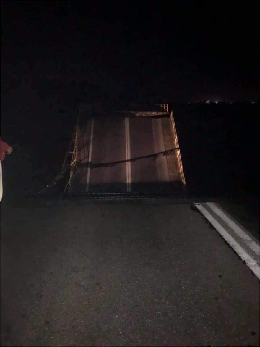 Κακοκαιρία «Γηρυόνης»: Νεκρή 75χρονη στο πλημμυρισμένο σπίτι της στην Ιαλυσό της Ρόδου