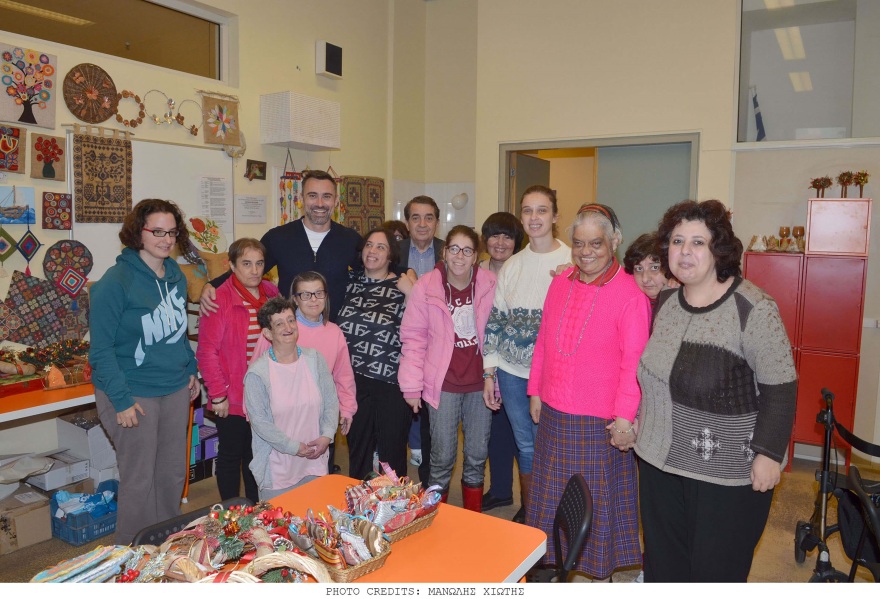  O Γιώργος Καπουτζίδης στον Σύνδεσμο Προστασίας Παιδιών και ΑμεΑ στο Χολαργό