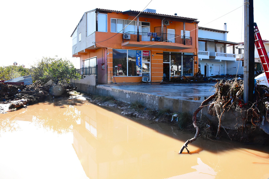 Κινέτα: «Ένα θαύμα μας έσωσε» - Κινδύνευσαν ζωές από το πέρασμα της κακοκαιρίας «Γηρυόνης»