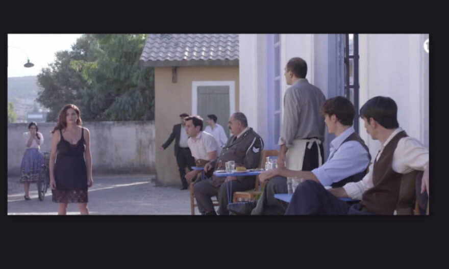 Άγριες Μέλισσες: Απόψε η Βιολέτα τριγυρνάει ημίγυμνη στο Διαφάνι