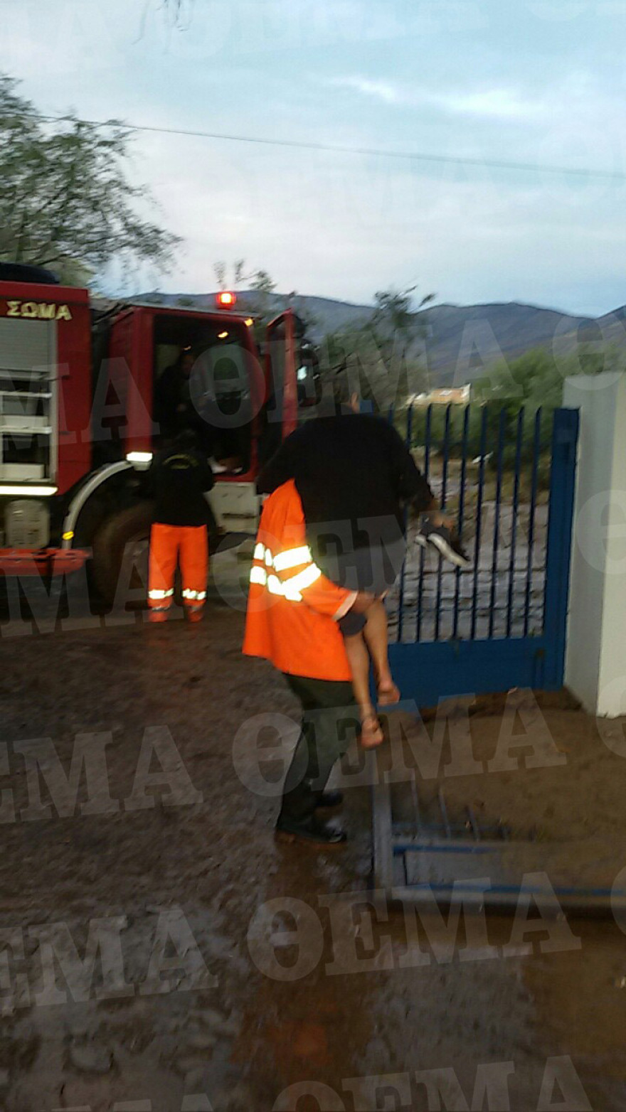 Κακοκαιρία «Γηρυόνης»: Σε 8 χλμ. τα μπάζα στην Αθηνών–Κορίνθου