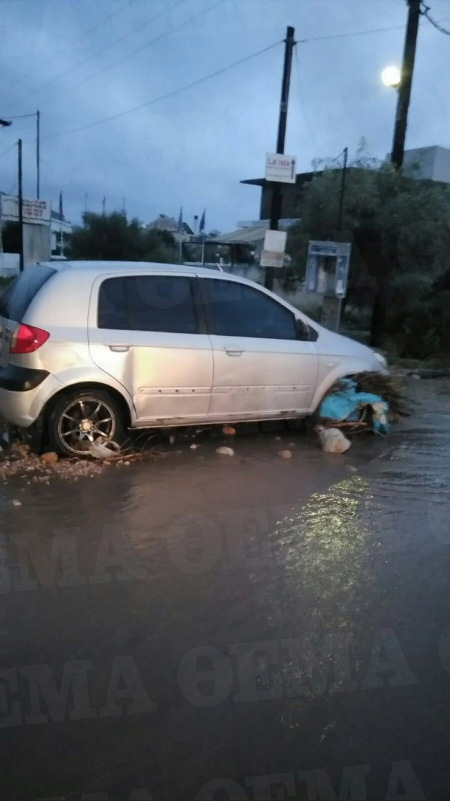 Κακοκαιρία «Γηρυόνης»: Σε 8 χλμ. τα μπάζα στην Αθηνών–Κορίνθου