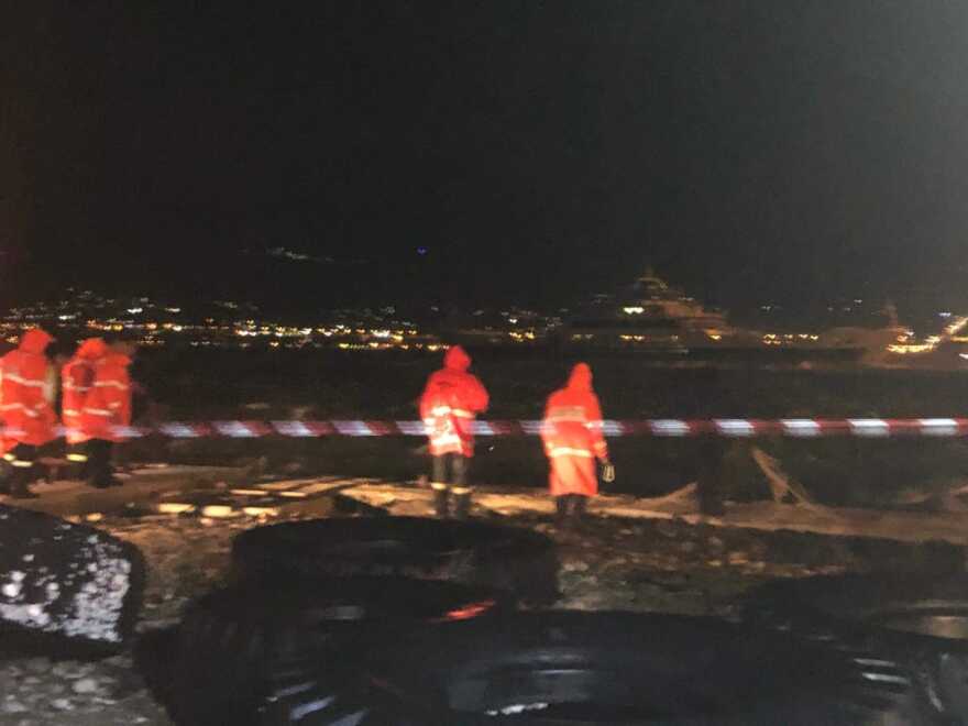 Θρίλερ στο Αντίρριο: Αναποδογύρισε σκάφος - Ανασύρθηκε νεκρός ο ένας επιβάτης, αναζητείται ο δεύτερος