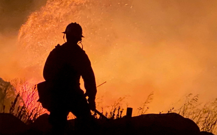 Καλιφόρνια: Πυρκαγιά στη Σάντα Μπάρμπαρα - Απειλούνται σπίτια 