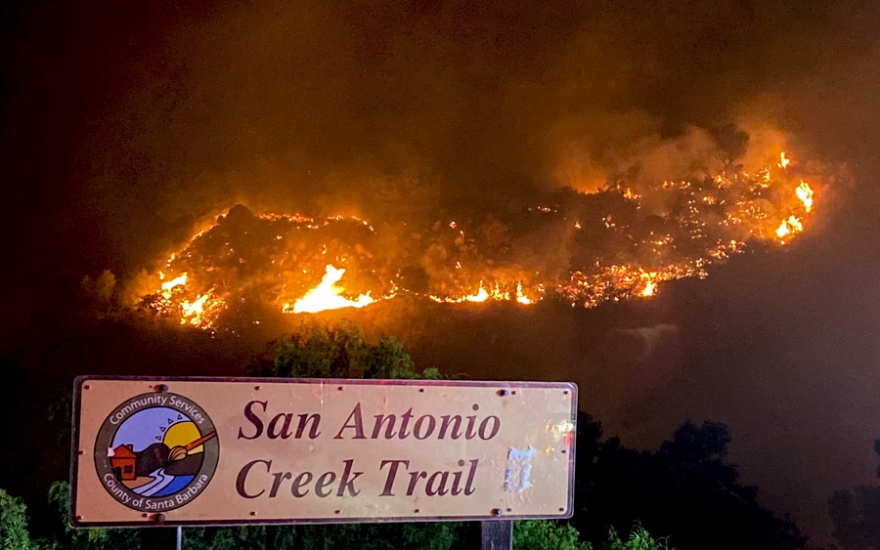 Καλιφόρνια: Πυρκαγιά στη Σάντα Μπάρμπαρα - Απειλούνται σπίτια 