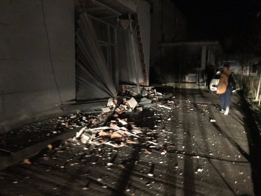 Φονικός σεισμός στην Αλβανία:  Στους 16 οι νεκροί - Αγωνία για τους εγκλωβισμένους στα συντρίμμια