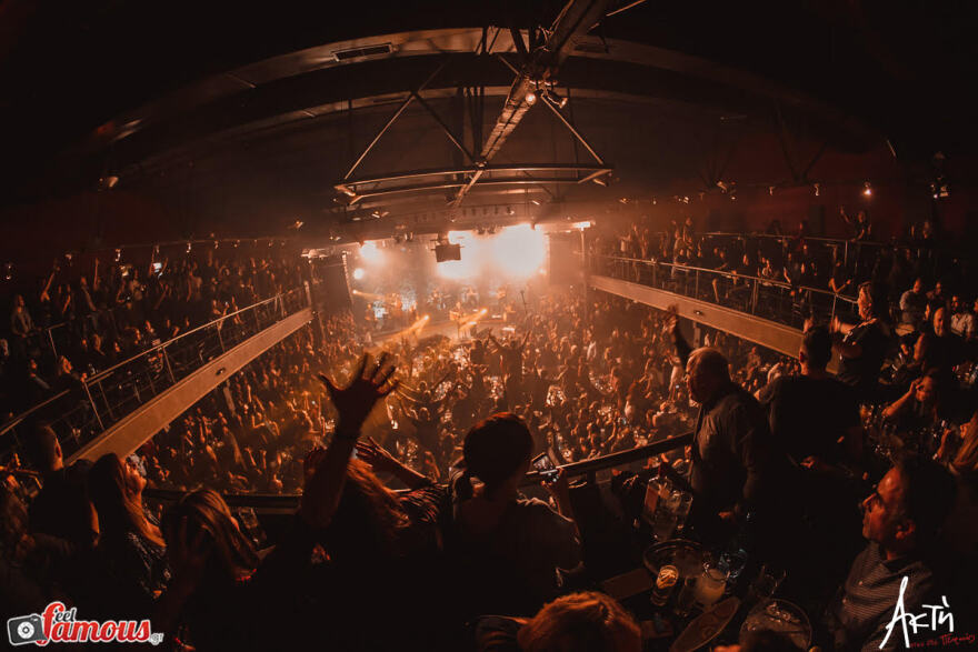 Φωτογραφίες: Το αδιαχώρητο στον Σωκράτη Μάλαμα 