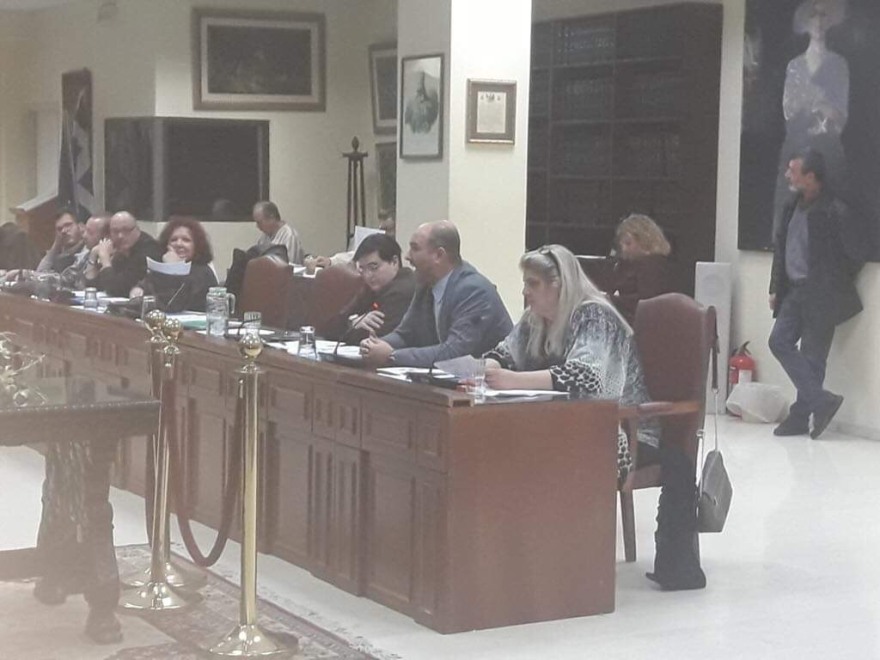 Τα νυχτοπερπατήματα της Μάγκυ Χαραλαμπίδου με γνωστό επιχειρηματία 