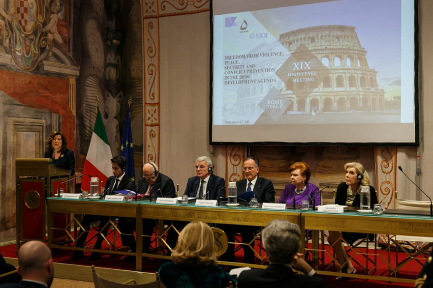 Η Μαριάννα Βαρδινογιάννη απηύθυνε ομιλία στην Ιταλική Γερουσία