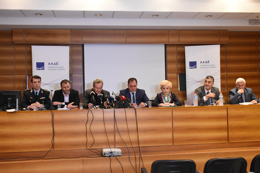 Κύκλωμα νοθείας καυσίμων: Είκοσι πρατήρια στην Αττική έβαζαν οινόπνευμα αντί βενζίνης