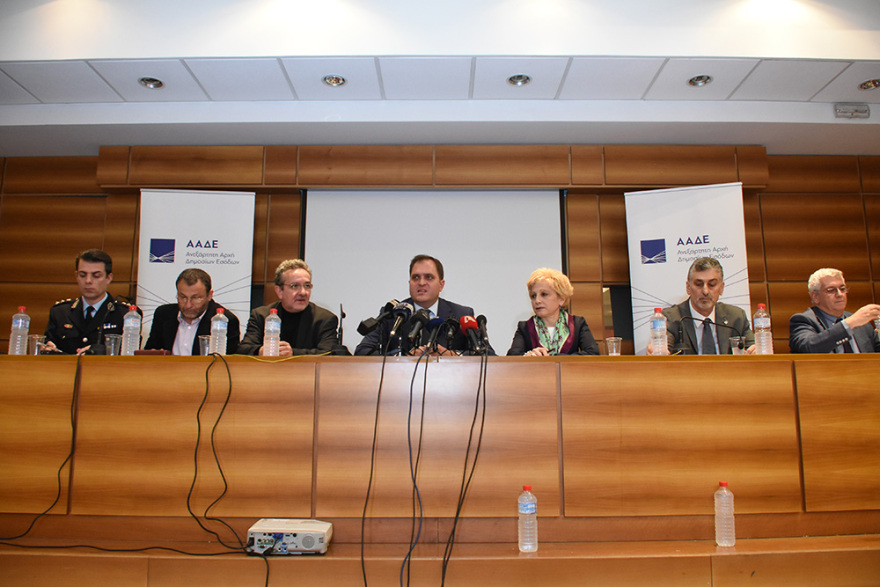 Κύκλωμα νοθείας καυσίμων: Είκοσι πρατήρια στην Αττική έβαζαν οινόπνευμα αντί βενζίνης