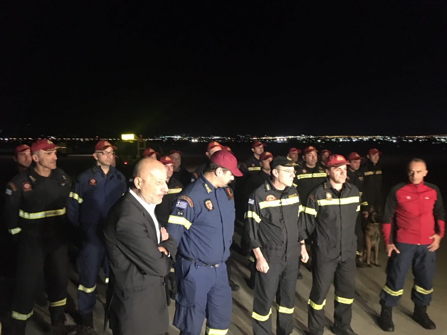 Σεισμός στην Αλβανία: «Βλέπαμε τα σκυλιά να μην αντιδρούν και φοβόμασταν ότι υπήρχαν μόνο νεκροί», λένε οι διασώστες της ΕΜΑΚ