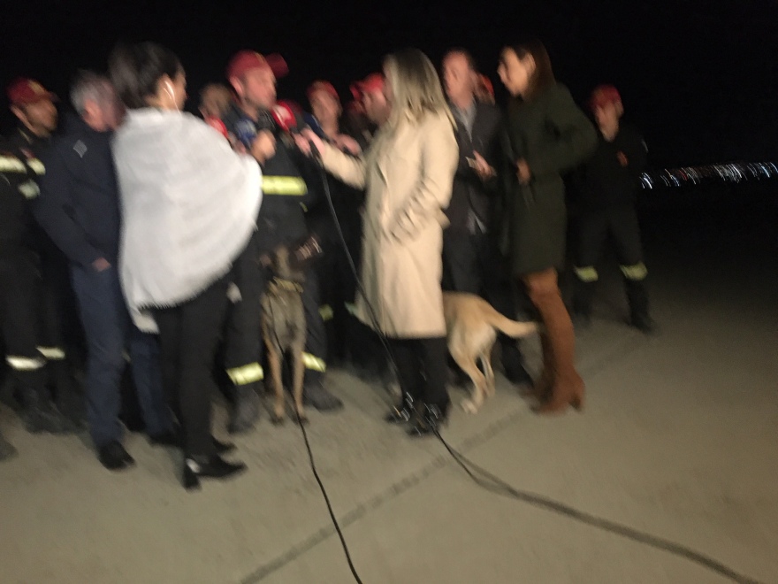 Σεισμός στην Αλβανία: «Βλέπαμε τα σκυλιά να μην αντιδρούν και φοβόμασταν ότι υπήρχαν μόνο νεκροί», λένε οι διασώστες της ΕΜΑΚ