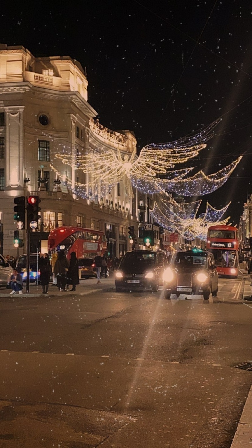 Πάρτε κι άλλες ιδέες για τα Χριστούγεννα: Η Τόνια Σωτηροπούλου και ο Κωστής Μαραβέγιας στο Λονδίνο