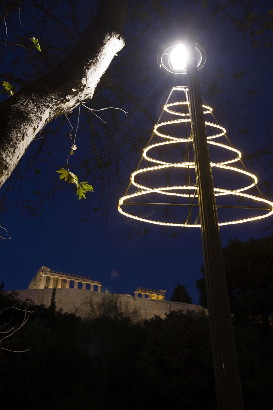 Παπαστράτος: Συμμετέχει στην πρωτοβουλία του Δήμου Αθηναίων για τα πιο φωτεινά Χριστούγεννα της πόλης