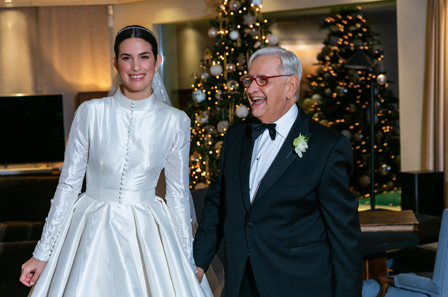 Ο λαμπερός γάμος της κόρης του Κώστα Καίσαρη σε 20 φωτογραφίες