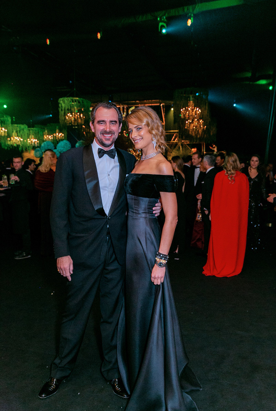 Ο λαμπερός γάμος της κόρης του Κώστα Καίσαρη σε 20 φωτογραφίες