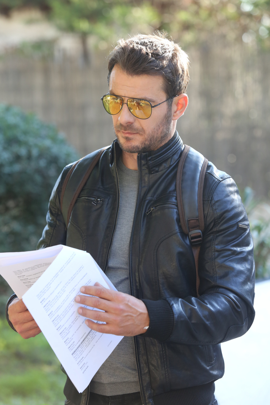 Γιώργο Αγγελόπουλε,  που σε λένε και Ντάνο, γιατί τώρα θα σε φωνάζουν Αντρέι Τζόρτζεβιτς; 