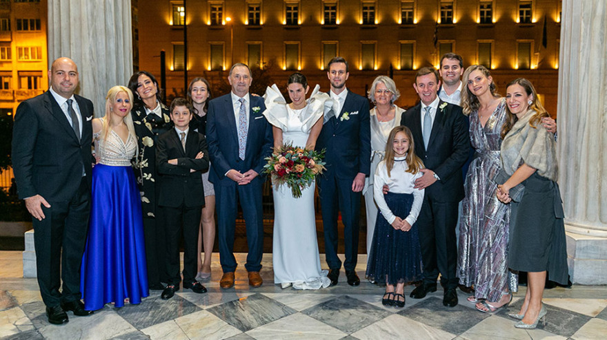 Ο λαμπερός γάμος της κόρης του Κώστα Καίσαρη σε 20 φωτογραφίες