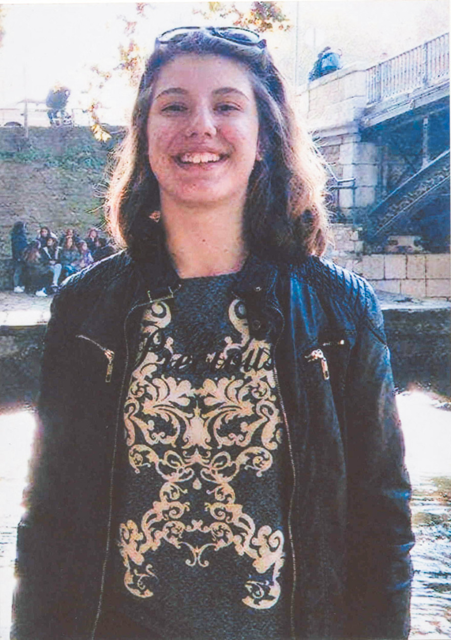 «Κάποιος πρέπει να πληρώσει για το παιδί μου»: Η κραυγή της μάνας 16χρονης που πέθανε στο νοσοκομείο Τρικάλων