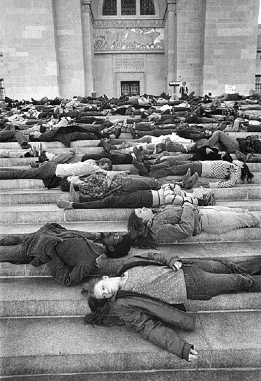 Sixties: 10 στιγμές της ανήσυχης δεκαετίας του 60 